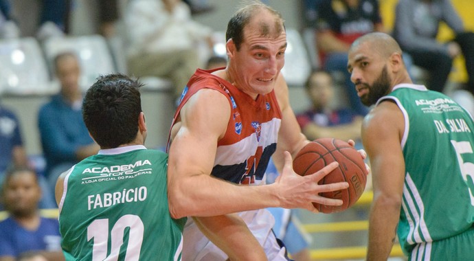 Após equilíbrio na 1ª partida, Franca e Palmeiras voltam a jogar no Pedrocão