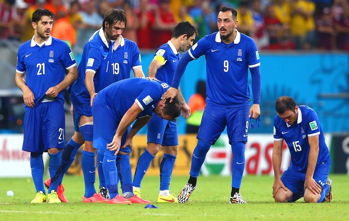 Konstantinos Katsouranis derrota Grécia eliminados (Foto: Getty Images)