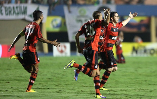 Chicão gol Flamengo x Goiás (Foto: Rafaela Felicciano / Agência Estado)