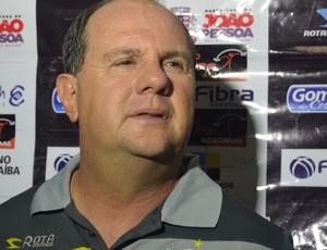 Marcelo Vilar, treinador do Botafogo-PB (Foto: Hévilla Wanderley / GloboEsporte.com/pb)