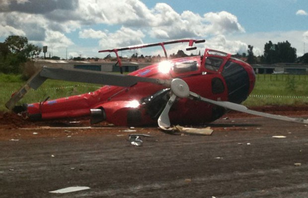 Helicóptero de empresa do senador Wilder Morais cai em Goiânia (Foto: Humberta Carvalho/G1)