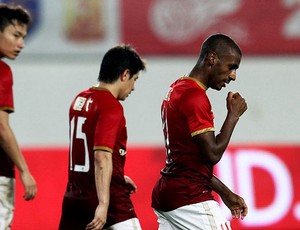 Conca e Muriqui Guangzhou Evergrande gol (Foto: Reprodução / Sina.com)