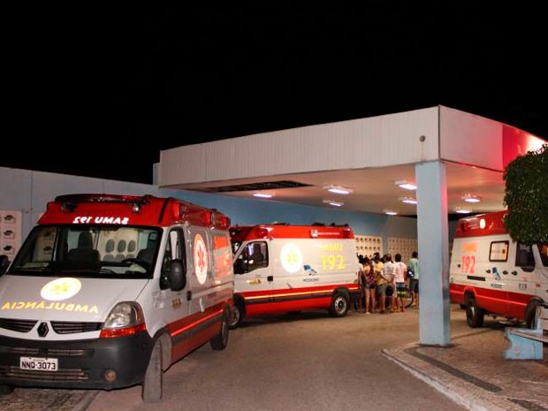 Vìtimas ainda foram socorridas ao hospital, mas não resistiram aos ferimentos (Foto: Marcelino Neto)