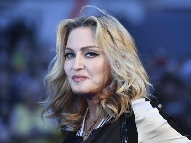 Madonna em première de filme em Londres, na Inglaterra (Foto: Ben Stansall/ AFP)