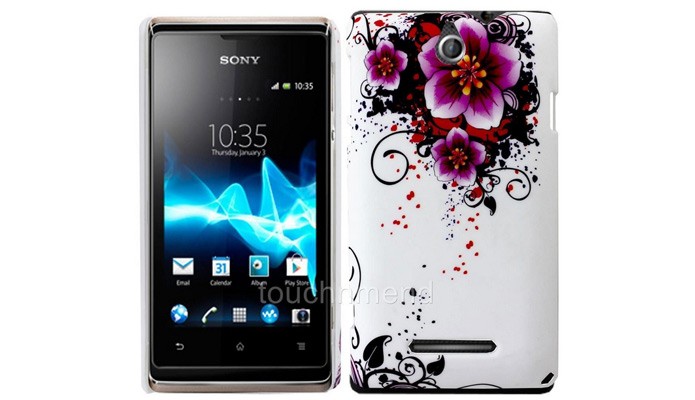 A capa protetora para o smartphone da Sony é feita em plástico rígido (Foto: Reprodução/Ebay)