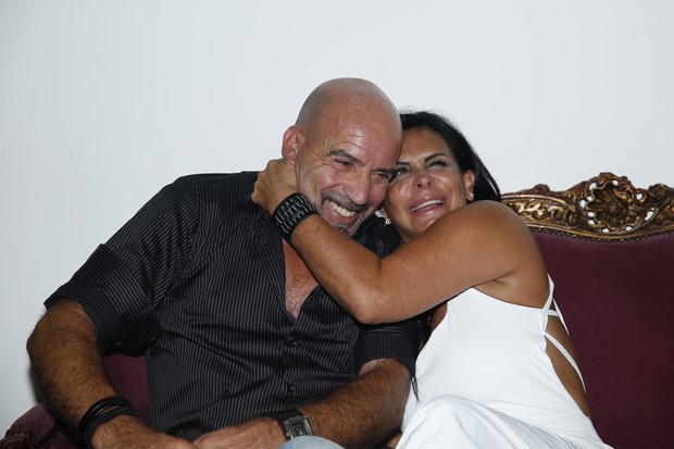 Gretchen e o marido, Carlos Marques, em show em boate na Zona Portuária do Rio (Foto: Marcos Serra Lima/ EGO)