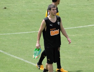 Leandro Donizete Atlético-MG treino (Foto: Léo Simonini)