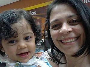 Jucineide e pequena Evellyn, de 11 meses (Foto: Jucineide Silva/ Arquivo pessoal)