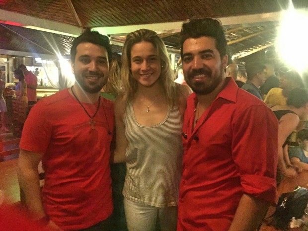 Fernanda Gentil com a dupla Flávio &amp; Ney (Foto: Instagram / Reprodução)