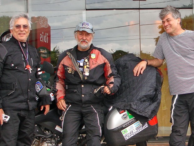 Trio pernambucano de motoqueiros vai sair de PE em direção ao Equador (Foto: Divulgação)