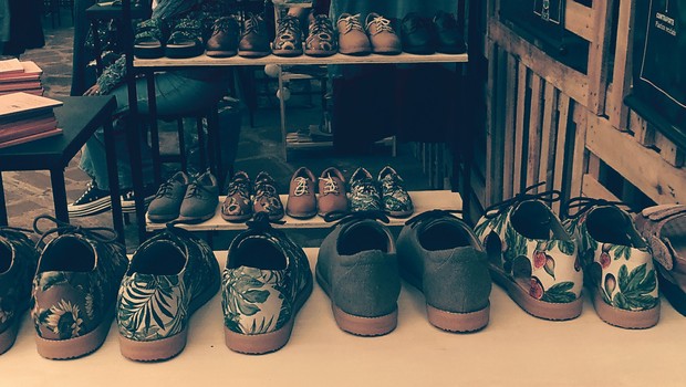 Sapatos da Insectashoes expostos na Brasil Eco Fashion Week (Foto: Época NEGÓCIOS)