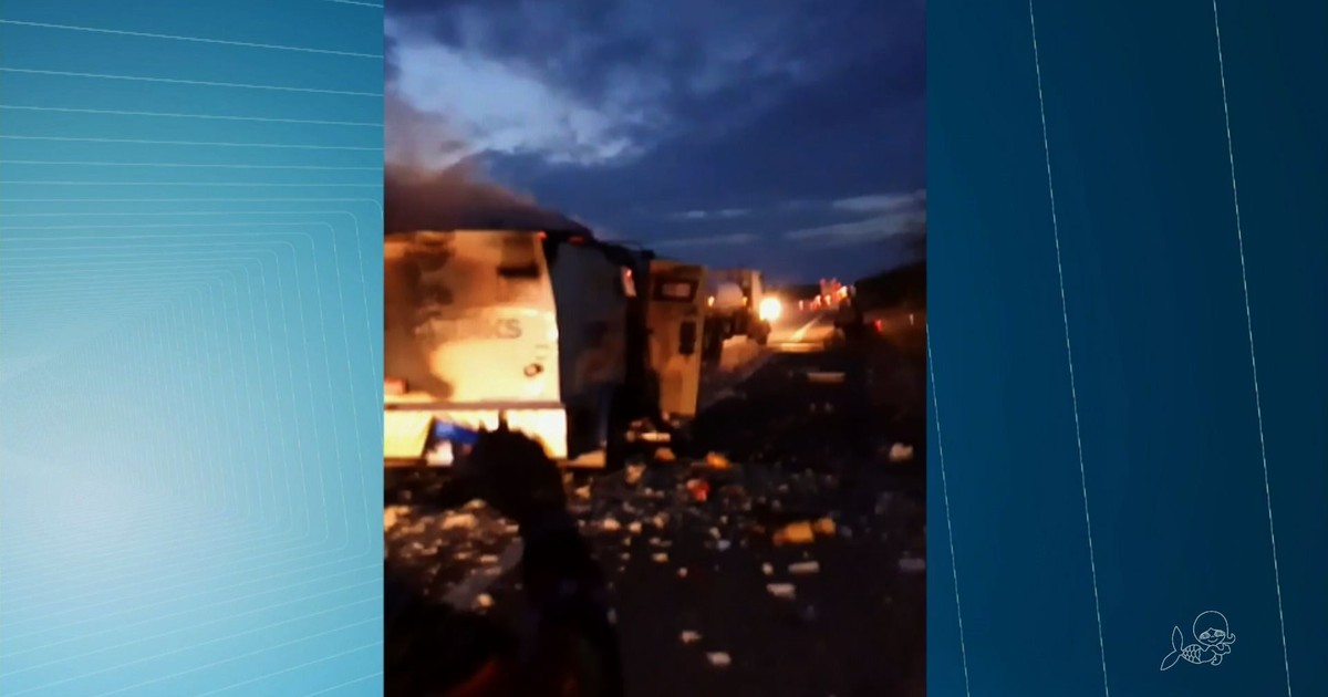 G1 - Quadrilha armada explode carro-forte em Aracati, interior do ... - Globo.com