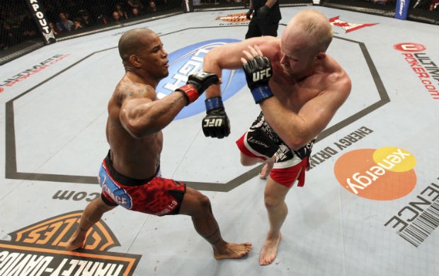 Tim Boetsch vence Hector Lombard no UFC 149, no Canadá (Foto: Getty Images)