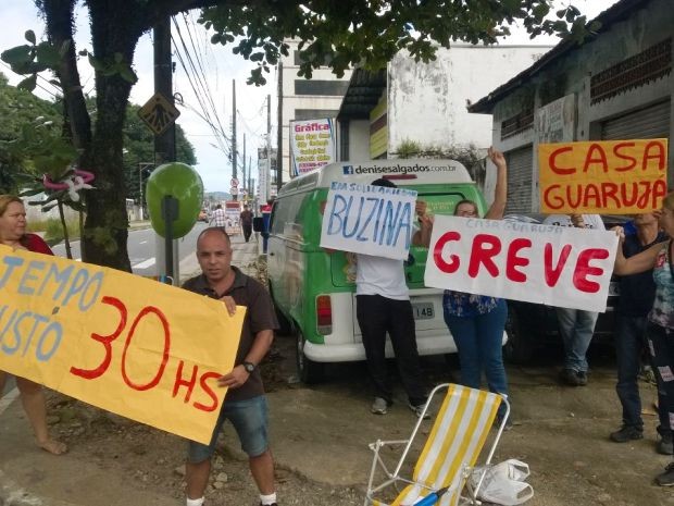 Funcionários fazem greve em Guarujá (Foto: Arquivo Pessoal)