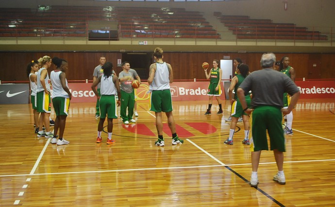 Seleção feminina de basquete - apresentação (Foto: Marcos Guerra)