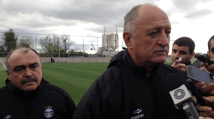 Felipão reúne ex-palmeirenses e envia parabéns: 