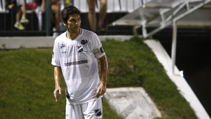 Lúcio Flávio meia do ABC (Foto: Alexandre Lago)