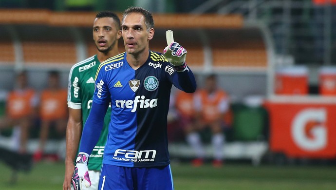 Prass diz que grupo se sente responsável por saída de Marcelo