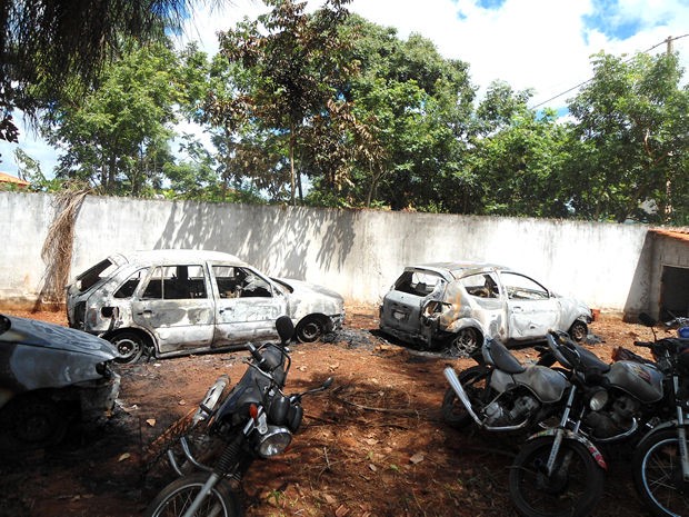 Policial plantonista que acionou o Corpo de Bombeiros (Foto: Assessoria/Polcia Civil)