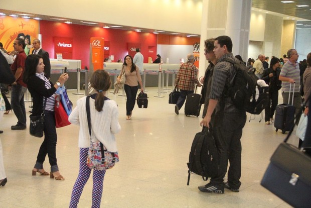 Fábio Assunção no aeroporto (Foto: Rodrigo dos Anjos / AgNews)