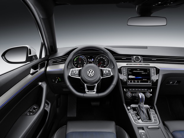 Volkswagen Passat GTE (Foto: Divulgação)