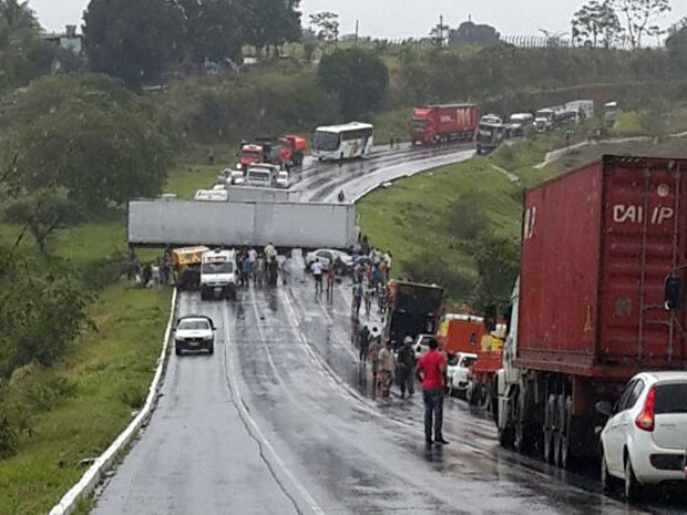 Acidente na Bahia (Foto: Divulgação/Polícia Civil)