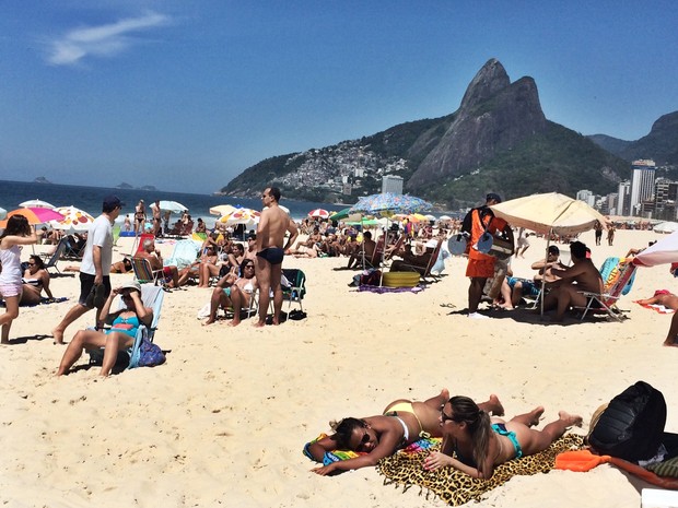 G Turistas E Cariocas Aproveitam Feriado De Sol Nas Praias Do Rio