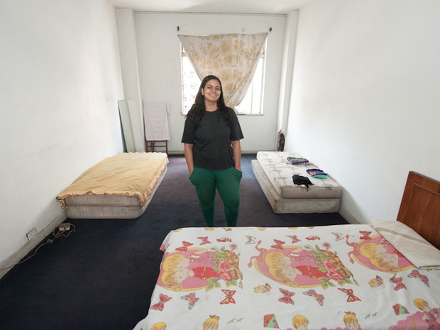 Alessandra garantiu uma suite maior para poder abrigar os sete filhos  (Foto: Flavio Moraes/G1)