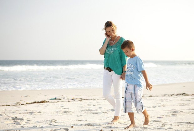 Daniella Faria posa com o filho (Foto: Marcos Serra Lima / EGO)