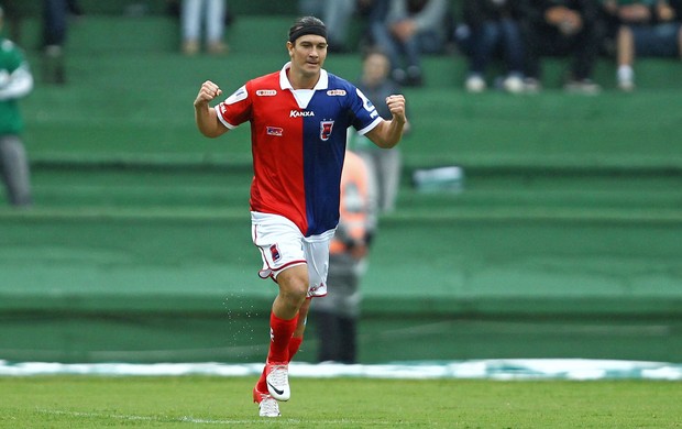 J J Morales comemora, Coritiba x Paraná (Foto: Heuler Andrey/Agência Estado)
