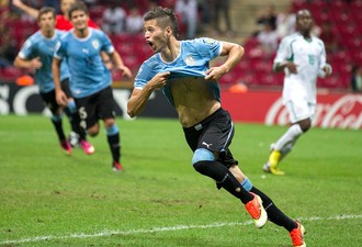 Nicolas Lopez comemora gol do Uruguai sub-20 (Foto: AP)