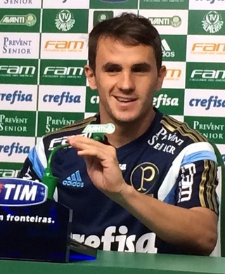 Lucas aceita pressão da torcida e fala em decisão contra o Fluminense