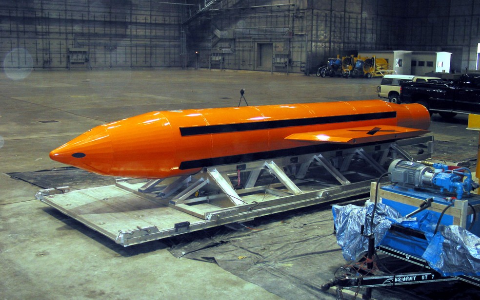 Moab é a arma mais poderosa depois das bombas atômicas (Foto: Reuters/Stringer/File Photo)