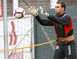 Renan goleiro, treino Internacional (Foto: Vipcomm)