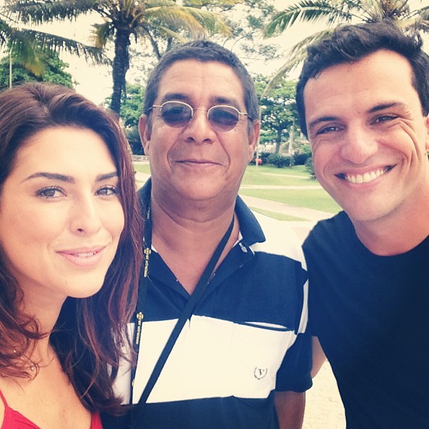 Zeca Pagodinho entre Fernanda Paes Leme e Rodrigo Lombardi (Foto: Reprodução/ Instagram)