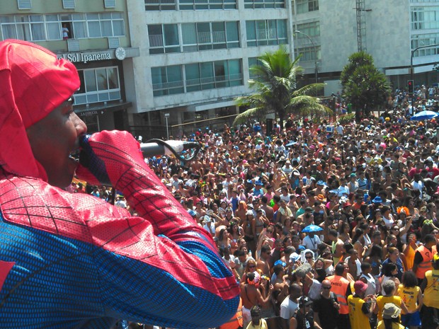 AfroReggae animou foliões pelas ruas de Ipanema, na Zona Sul do Rio (Foto: Matheus Giffoni/G1)