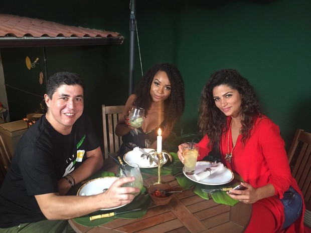 Diogenes B-Jay, Zuri Hall e Camila Alves (Foto: Divulgação/Hochmuller Assessoria)