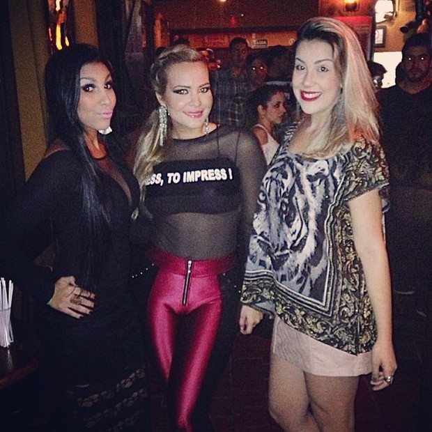 Geisy Arruda com amigas em boate em São Paulo (Foto: Instagram/ Reprodução)