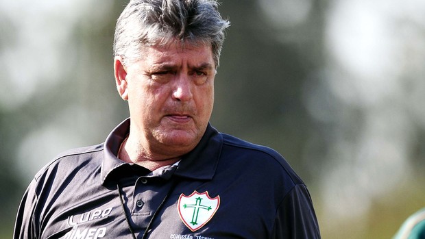 Geninho portuguesa treino (Foto: Marcos Ribolli / Globoesporte.com)