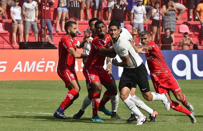 Vampeta critica o Corinthians contra o seu Audax: Pior partida do ano
