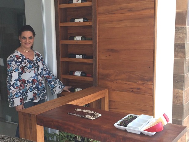 Designer de interiores Jacqueline Adorno aposta em tons claros, em Goiânia, Goiás (Foto: Paula Resende/ G1) Designer de interiores Jacqueline Adorno aposta em tons claros, em Goiânia, Goiás (Foto: Paula Resende/ G1)