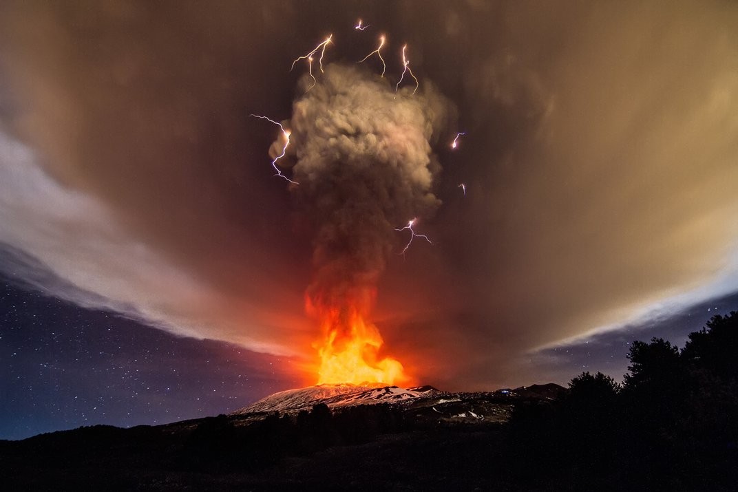 Resultado de imagem para vulcão etna