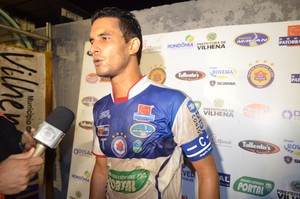 Zagueiro Junior fala sobre vitória do Vilhena (Foto: Lauane Sena) Zagueiro Junior fala sobre vitória do Vilhena (Foto: Lauane Sena)