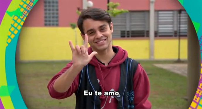 Veja o vídeo e aprenda dizer 'Bom dia', 'Obrigado' e mais, em Libras - notícias em Estúdio C Veja o vídeo e aprenda dizer 'Bom dia', 'Obrigado' e mais, em Libras - notícias em Estúdio C