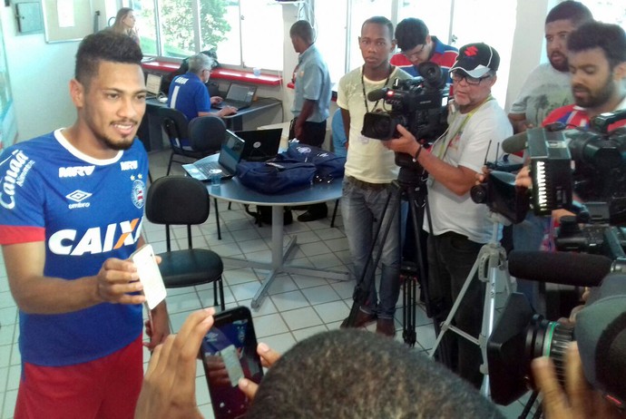 Bahia; Hernane; celular; mensagem (Foto: Divulgação/E.C. Bahia)