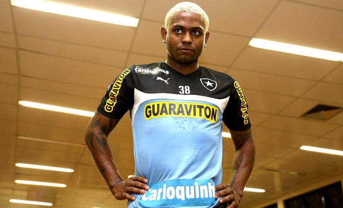 Jobson treino Botafogo (Foto: Satiro Sodré / SSPress)
