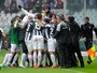 Juventus define no finzinho, vence clássico e está a um empate do título
