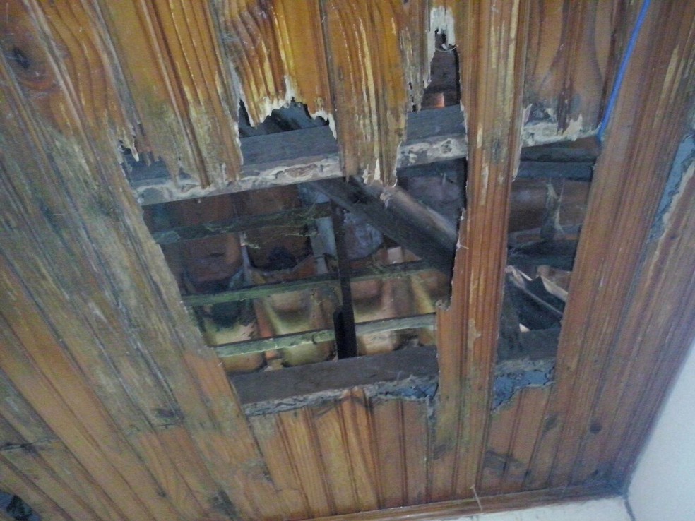 Teto de escritÃ³rio da Adapi no interior do PiauÃ­ (Foto: DivulgaÃ§Ã£o/Asdapi)