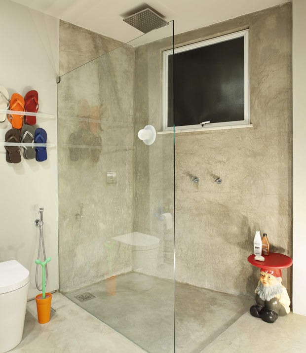 banheiro-concreto-decoracao-apartamento (Foto: MCA Estúdio/Divulgação)