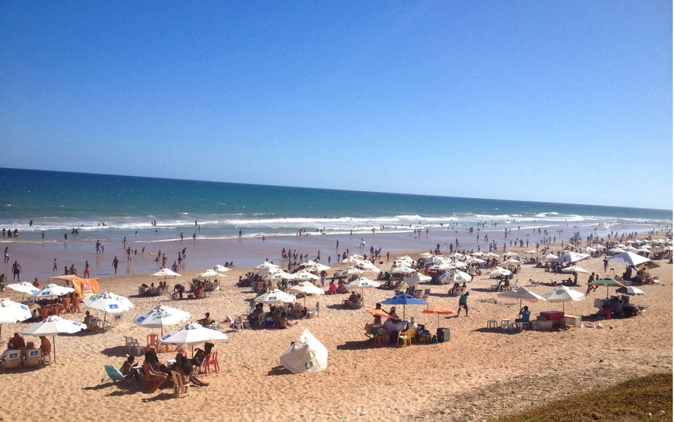 Praia do Corsário, no bairro da Boca do Rio, também tem ponto que deve ser evitado (Foto: Alan Tiago Alves/G1)